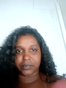 Snapshot of annybarros21 chatting on 03/15/26, 05:36 annybarros21 online show from 03/15/26, 05:36