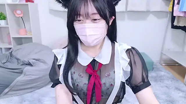 Snapshot of Yurie_ chatting on 03/21/25, 11:22 Yurie online show from 03/21/25, 11:22