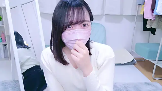 Snapshot of Yurie_ chatting on 12/21/24, 02:09 Yurie online show from 12/21/24, 02:09