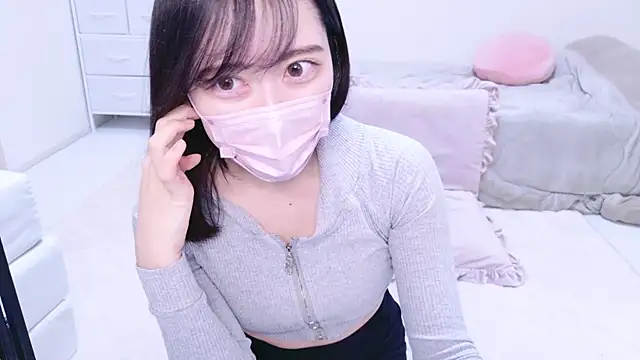 Snapshot of Yurie_ chatting on 02/02/25, 05:53 Yurie online show from 02/02/25, 05:53