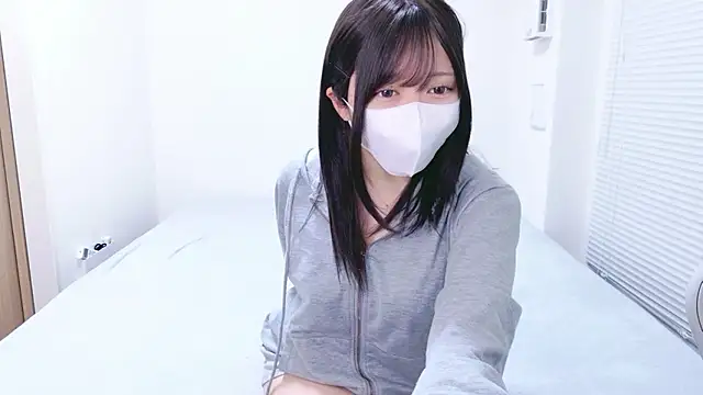 Yurie  online show from 04/13/26, 01:37