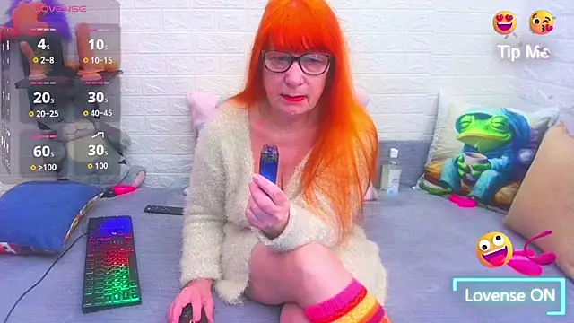 RedHousewife online show from 02/12/26, 06:46