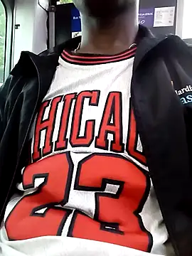 Snapshot of DalianHR33 chatting on 02/05/25, 11:44 DalianHR33 online show from 02/05/25, 11:44