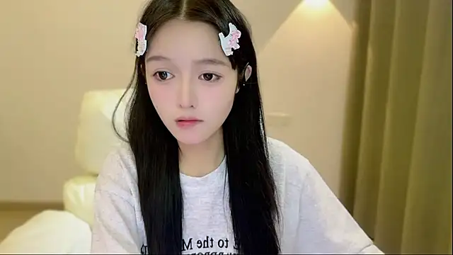 xiaodaibabyy online show from 10/18/25, 01:57
