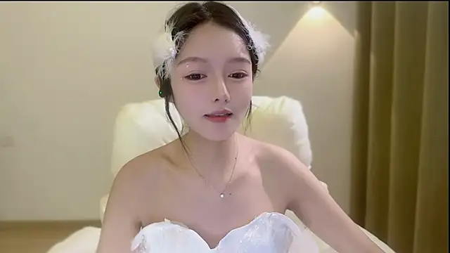 xiaodaibabyy online show from 10/28/25, 01:21