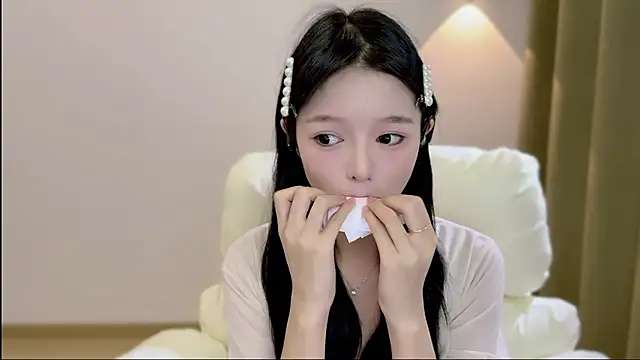 xiaodaibabyy online show from 10/04/25, 07:32