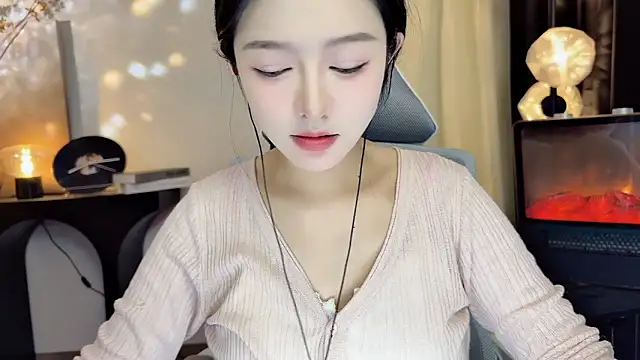 xiaodaibabyy online show from 02/13/25, 04:50