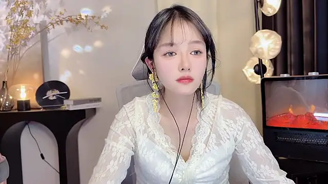 xiaodaibabyy online show from 01/11/25, 03:31