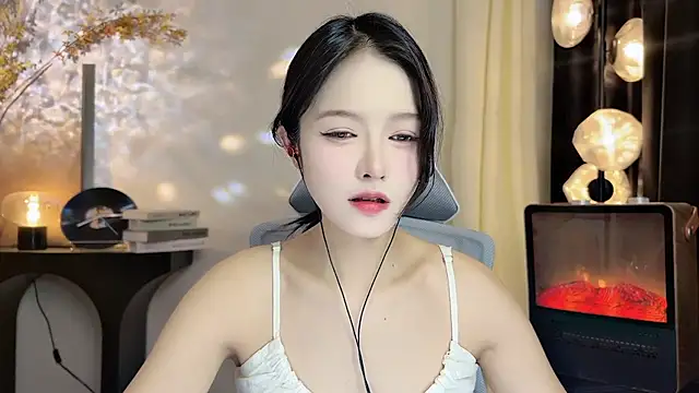 xiaodaibabyy online show from 02/22/25, 01:24