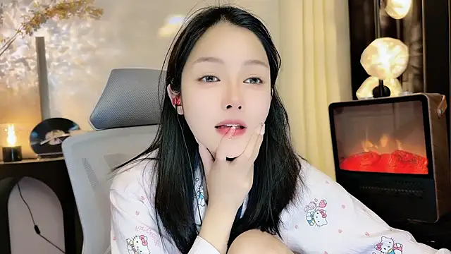 xiaodaibabyy online show from 02/20/25, 04:25