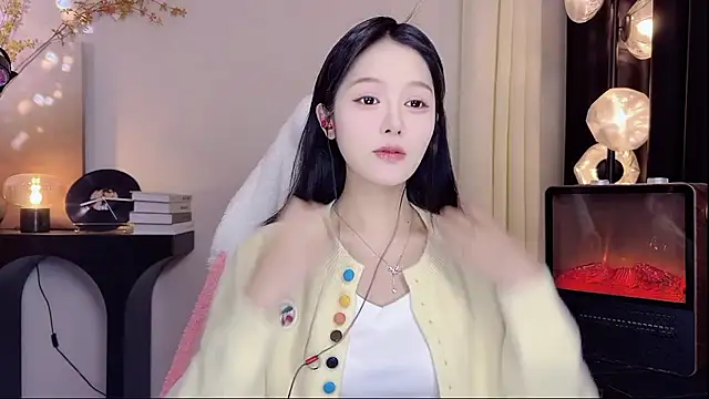 xiaodaibabyy online show from 03/06/25, 01:14
