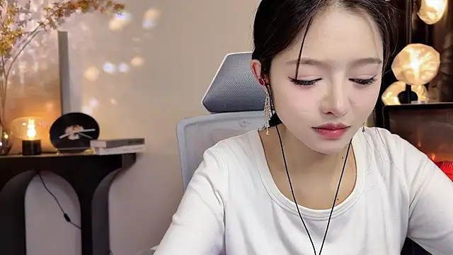 xiaodaibabyy online show from 02/07/25, 04:14