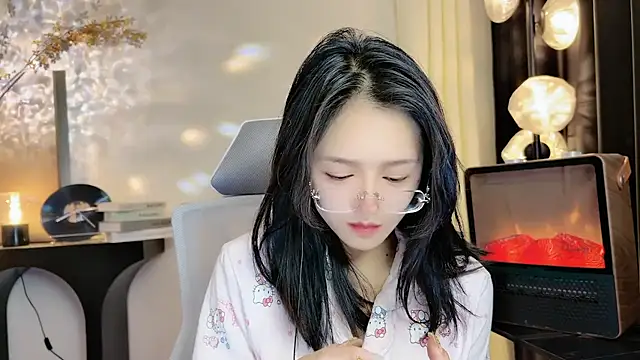 xiaodaibabyy online show from 02/20/25, 01:19