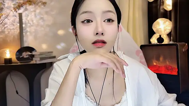 xiaodaibabyy online show from 02/24/25, 04:26