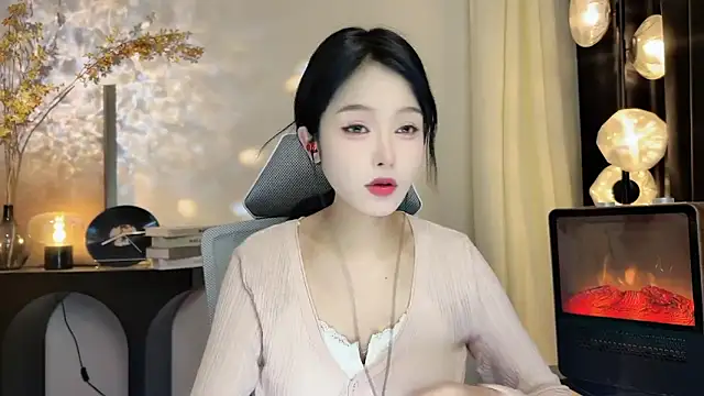 xiaodaibabyy online show from 02/23/25, 01:21