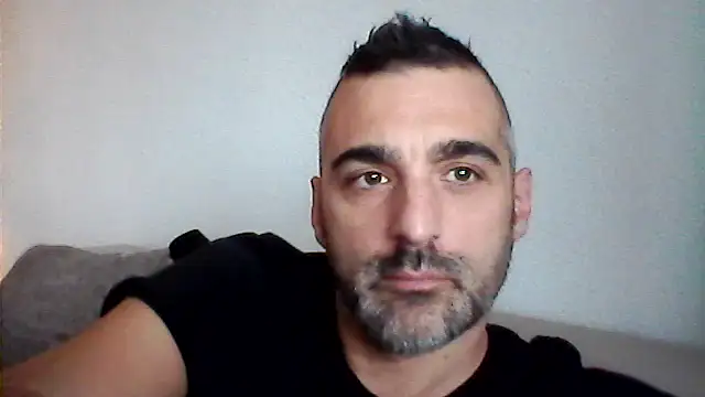 Snapshot of Assodispade3 chatting on 12/17/25, 09:25 Assodispade3 online show from 12/17/25, 09:25