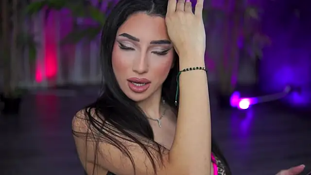 GinaValentinna online show from 10/30/25, 07:44