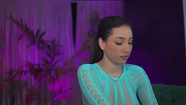 GinaValentinna online show from 11/15/25, 08:13