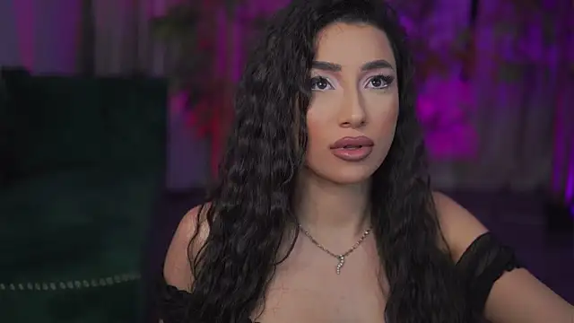 GinaValentinna online show from 11/06/25, 08:02