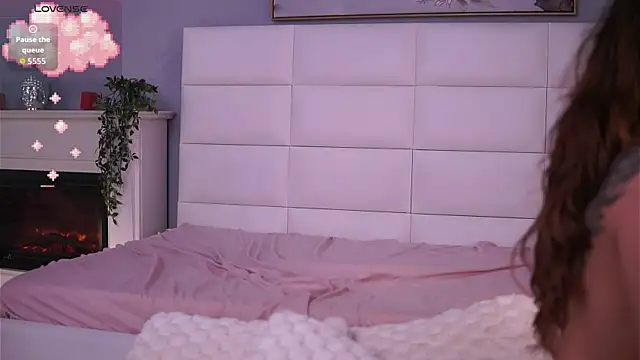 FlirtyFawn online show from 01/06/26, 02:48