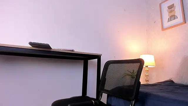 Caroline dh online show from 04/04/26, 11:50