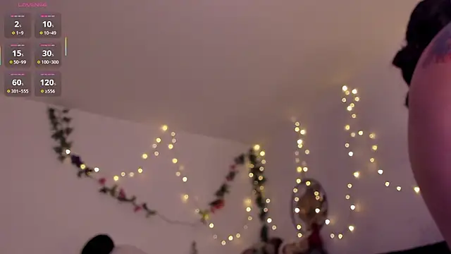 Snapshot of Carlasxdreams chatting on 02/13/26, 04:12 Carlasxdreams online show from 02/13/26, 04:12