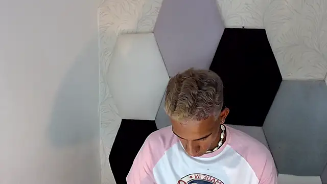 AbrahanBratz online show from 01/11/25, 03:31