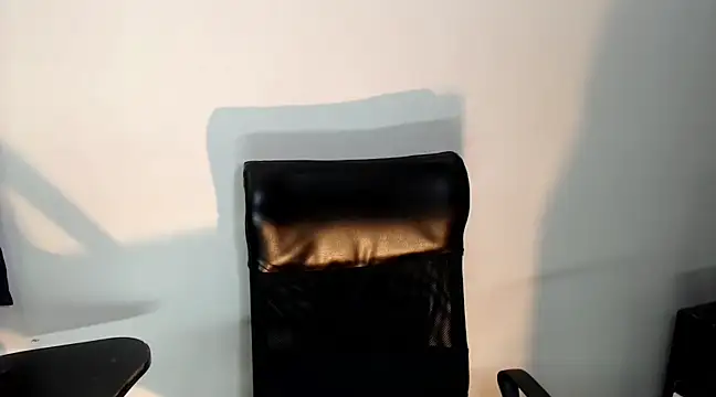 AbrahanBratz online show from 12/25/24, 03:49