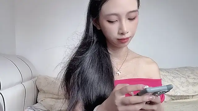 Snapshot of Lili-2 chatting on 06/29/26, 07:15 Lili-2 online show from 06/29/26, 07:15
