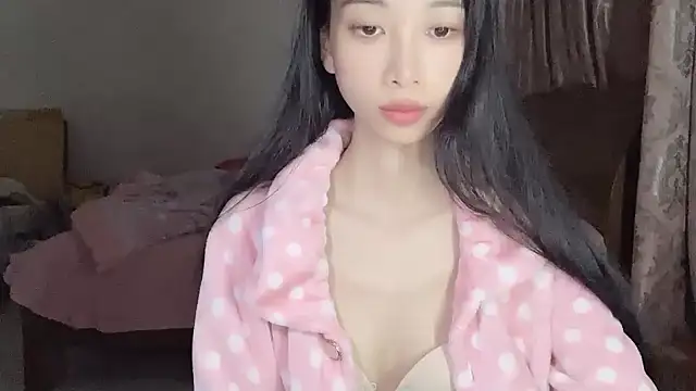 Lili-2 online show from 02/16/25, 11:06