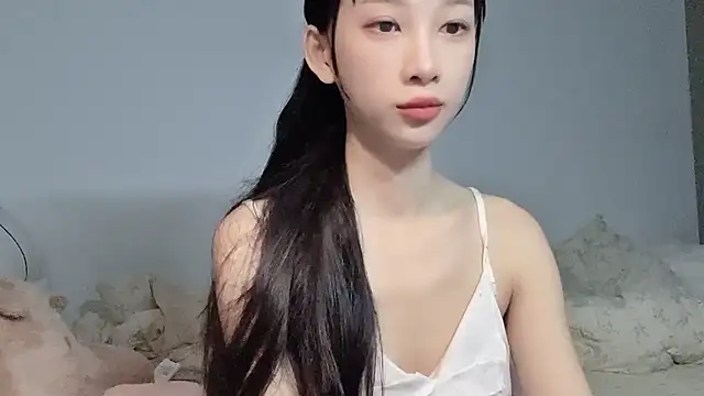 Snapshot of Lili-2 chatting on 07/12/26, 03:57 Lili-2 online show from 07/12/26, 03:57