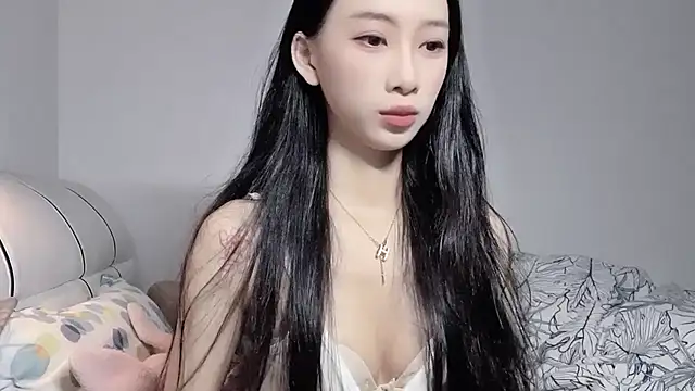 Snapshot of Lili-2 chatting on 06/08/26, 11:55 Lili-2 online show from 06/08/26, 11:55