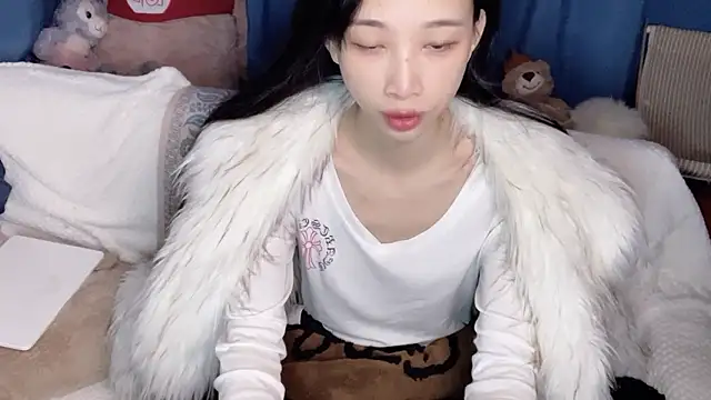 Lili-2 online show from 01/14/26, 03:48