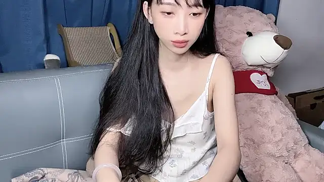 Lili-2 online show from 10/20/25, 03:34