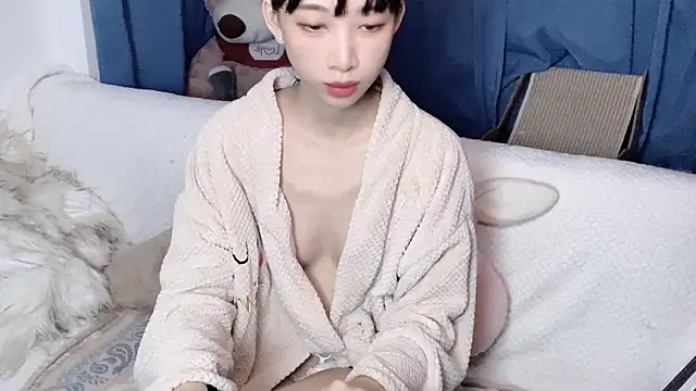 Lili-2 online show from 11/15/25, 04:44