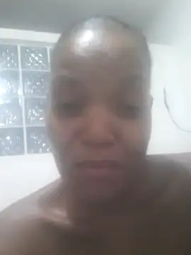 Snapshot of Feathergal69_ chatting on 02/18/25, 07:41 Feathergal69 online show from 02/18/25, 07:41