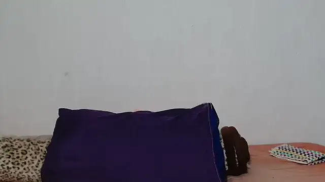 Feathergal69  online show from 05/03/26, 08:01