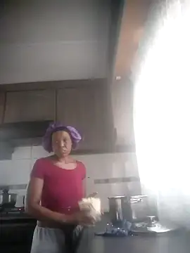 Snapshot of Feathergal69_ chatting on 01/21/25, 05:05 Feathergal69 online show from 01/21/25, 05:05