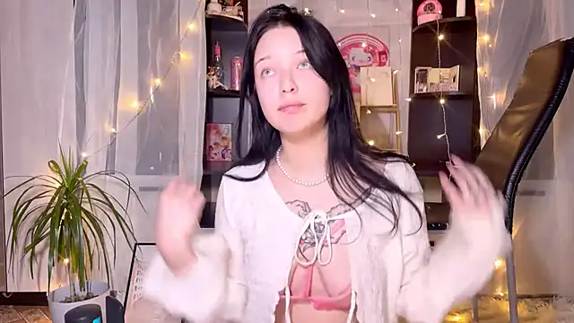 EmmaKittyCat online show from 11/21/25, 06:18