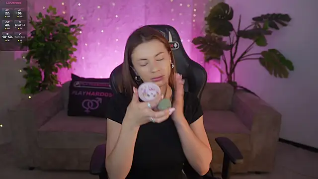 Julia  Star  online show from 07/01/26, 07:41