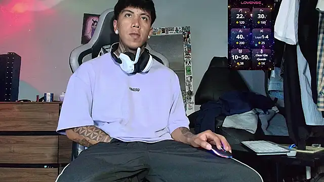 Nickhot0609 online show from 11/24/25, 01:38