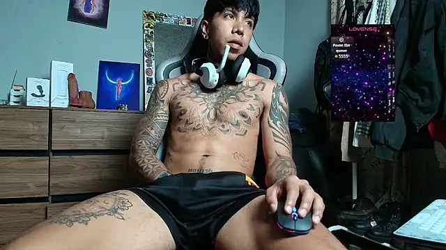 Nickhot0609 online show from 12/18/25, 03:55