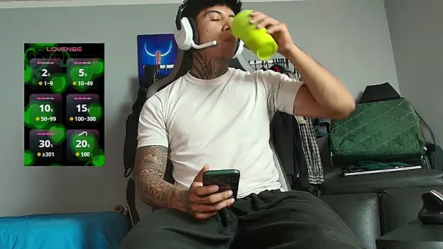 Nickhot0609 online show from 03/24/26, 09:15