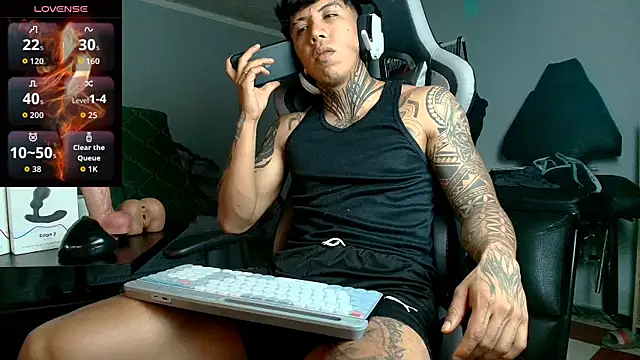 Nickhot0609 online show from 09/23/25, 12:17