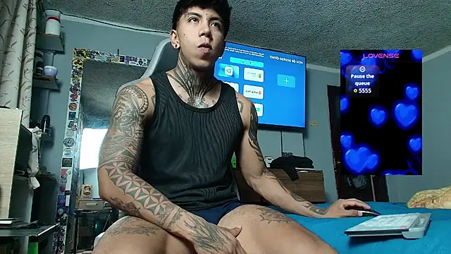 Nickhot0609 online show from 02/18/26, 03:26