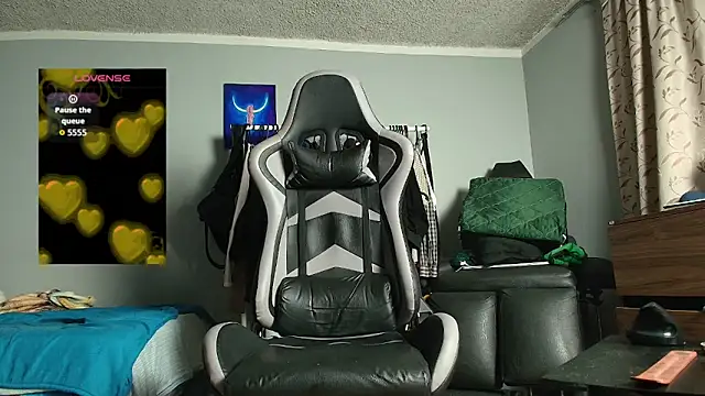 Nickhot0609 online show from 03/30/26, 09:55