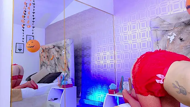 Derieri D online show from 10/28/25, 07:57