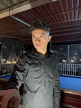 Edward Milleer online show from 01/01/25, 03:34