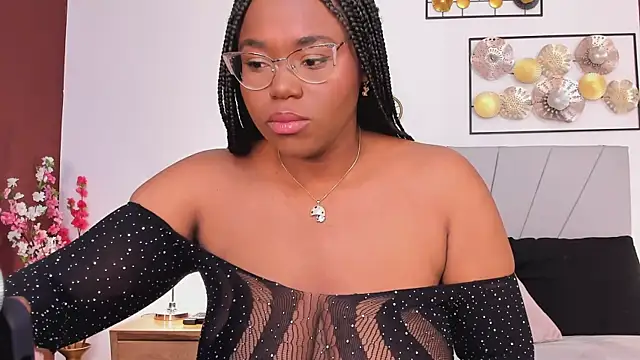 Makena gh online show from 09/19/25, 03:43