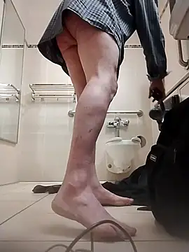 axelongshaft69 online show from 12/03/25, 11:36